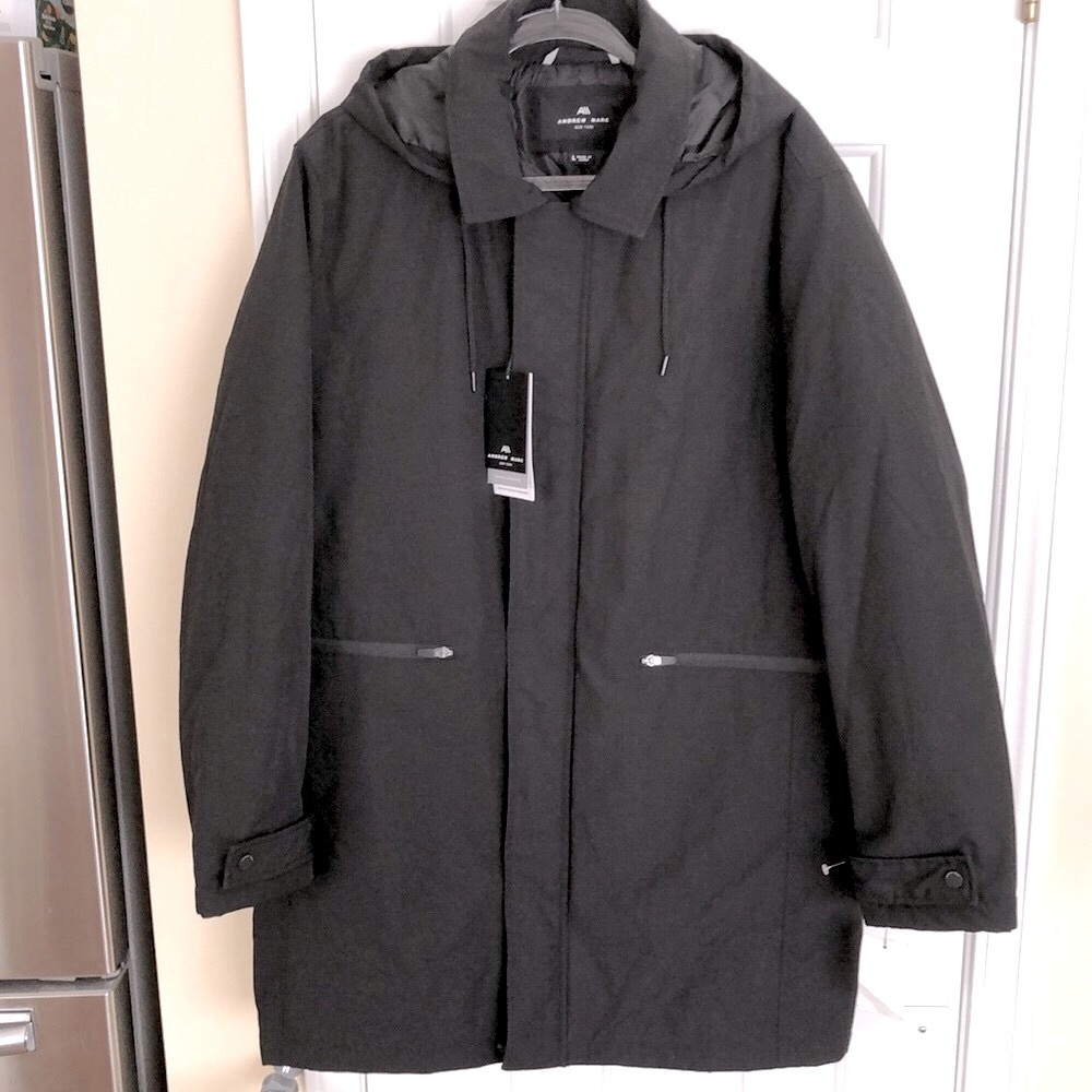 New Men’s Andrew Marc Mens Merrimack rain topper with removable hood. Size L.